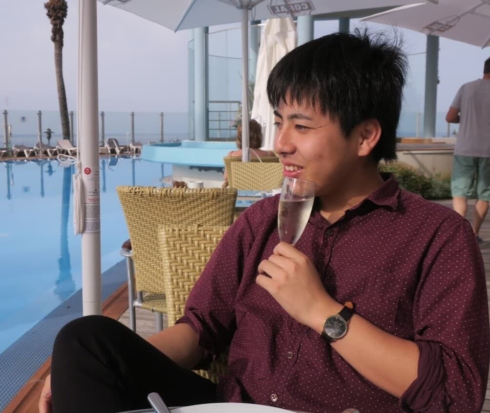 2018年度 修了生： 新納 真次郎 [学士 #3、修士 #3]